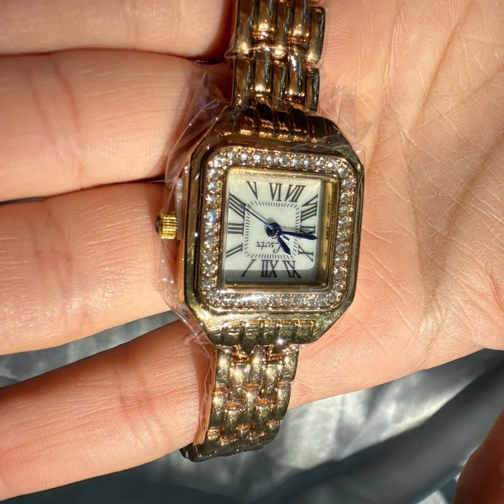 Panthere Classic Gold Crystal Stainless Steel Gold Watch